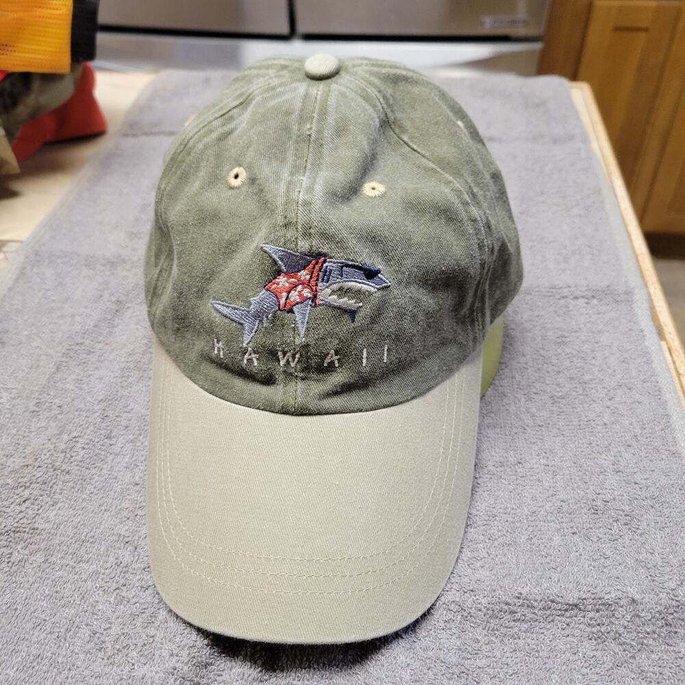 Hawaii trucker hat shark embroidered vintage